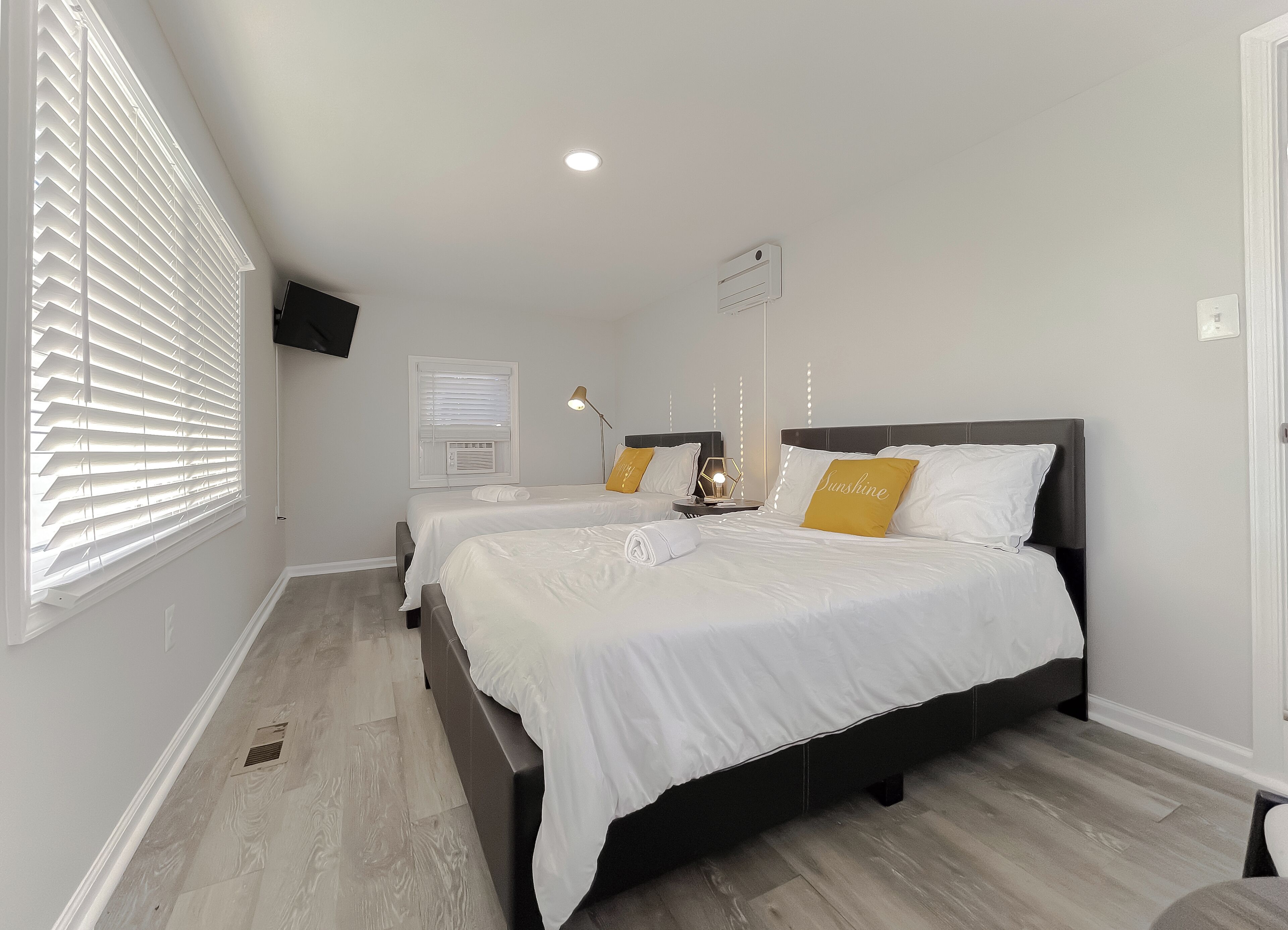 2 chambres, bureau, fer et planche à repasser, Wi-Fi gratuit