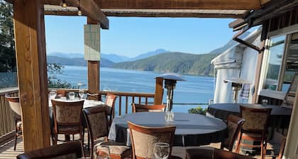Ocean View OysterSuite at OysterBeds.ca and The Laughing Oyster Restaurant