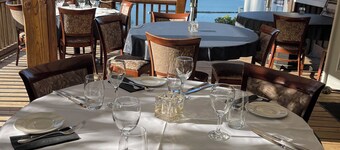 Ocean View OysterSuite at OysterBeds.ca and The Laughing Oyster Restaurant
