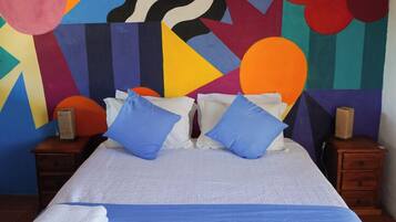 Chambre Standard, 1 trĂšs grand lit, balcon, vue piscine | Wi-Fi gratuit