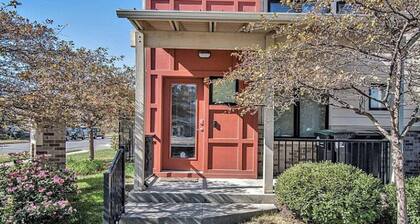 Downtown townhome! 2 car garage, 2 living rooms and 2 balconies w/skyline View!