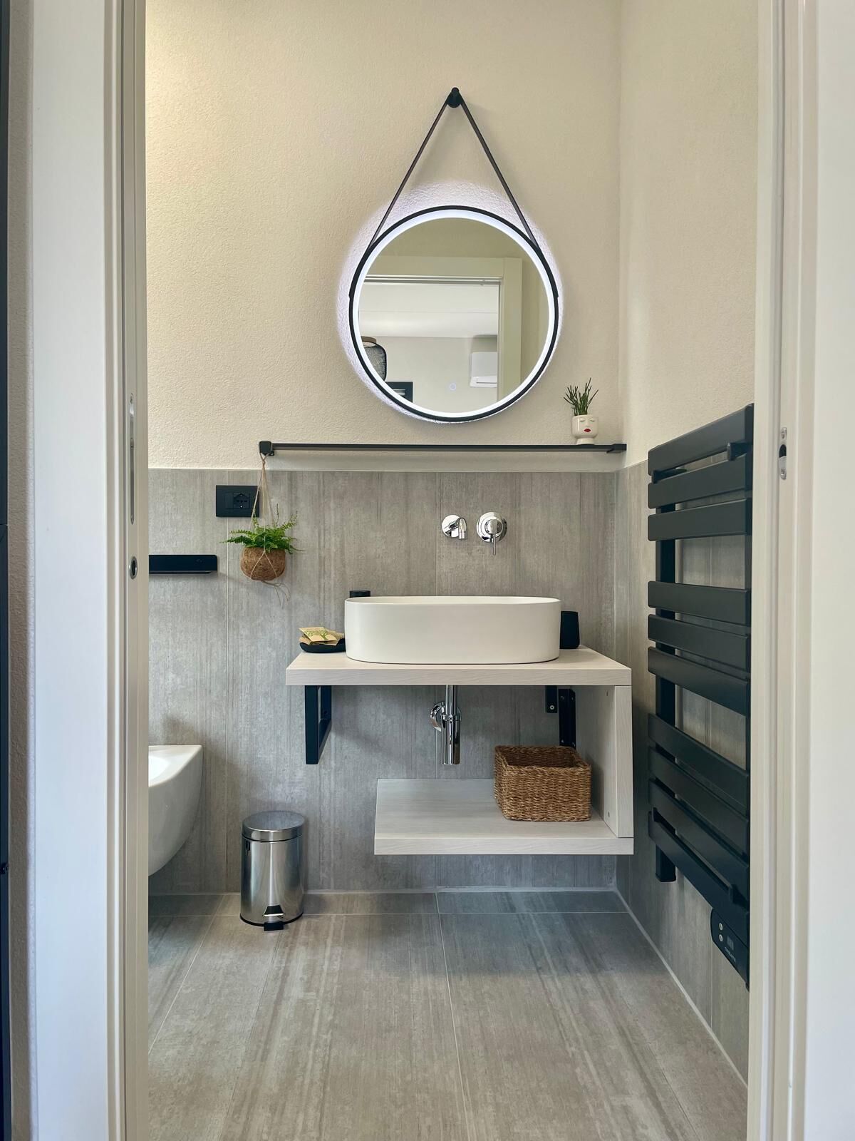 Doppia Comfort, vista giardino (1) | Bagno | Doccia, asciugacapelli, bidet, asciugamani