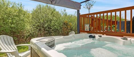 Tina de hidromasaje al aire libre