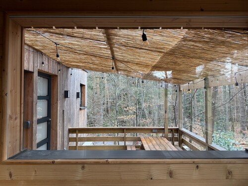 Under the pines with sauna and jacuzzi (Emilie)