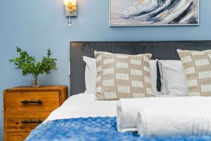 Free WiFi, bed sheets