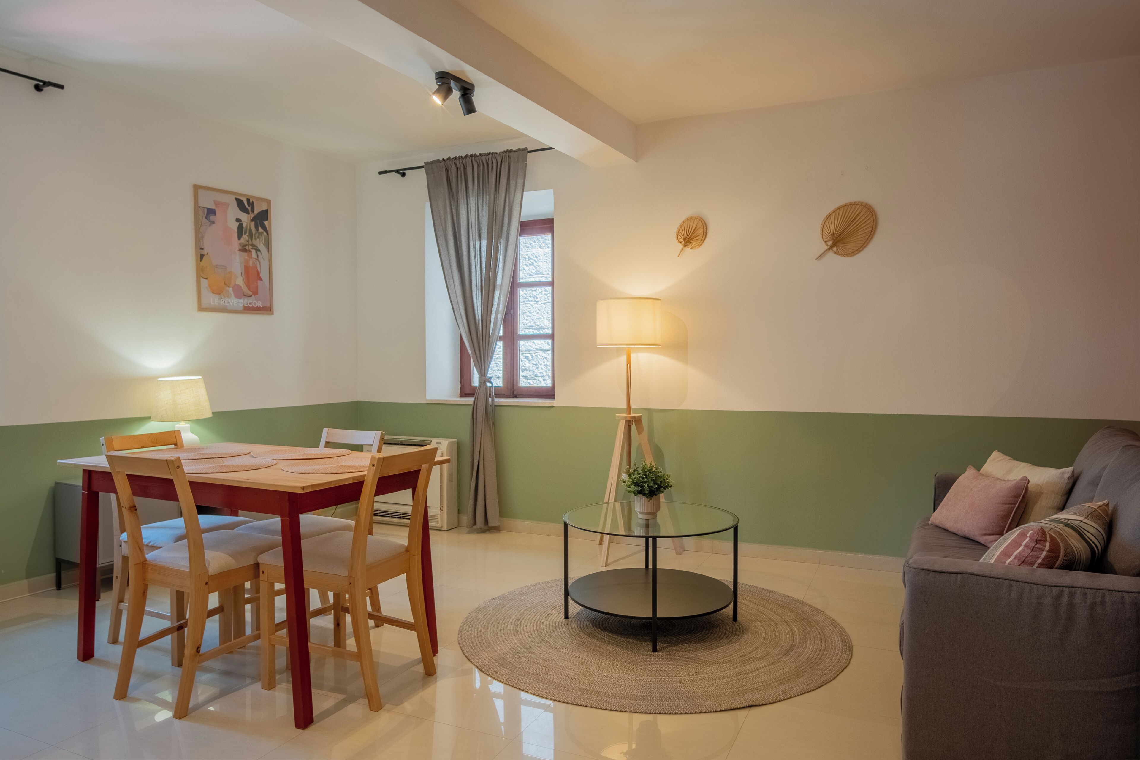 Departamento, 1 habitación, vista a la ciudad | Área de sala de estar
