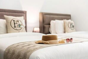 2 habitaciones, tabla de planchar con plancha y wifi gratis 