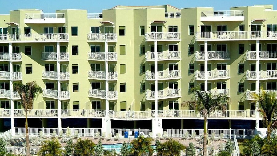 Crystal Palms Beach Resort