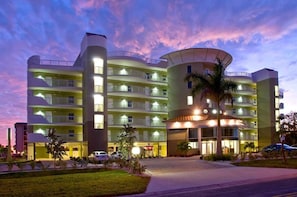 Superior Condo, Kitchen | Property amenity