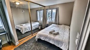 4 室のベッドルーム、アイロン / アイロン台、WiFi、ベッドシーツ