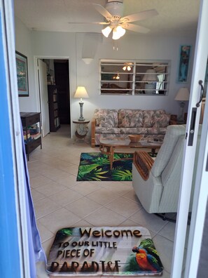 Smart TV, books - Spacious apartment near Christiansted & beaches with ocean views of Buck Island. (Christiansted)