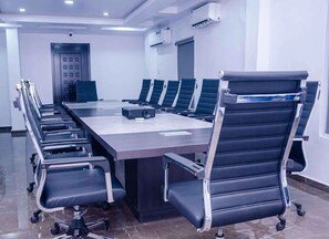 Meeting facility - Ibizza Pit Hotel and Suites (Lagos)