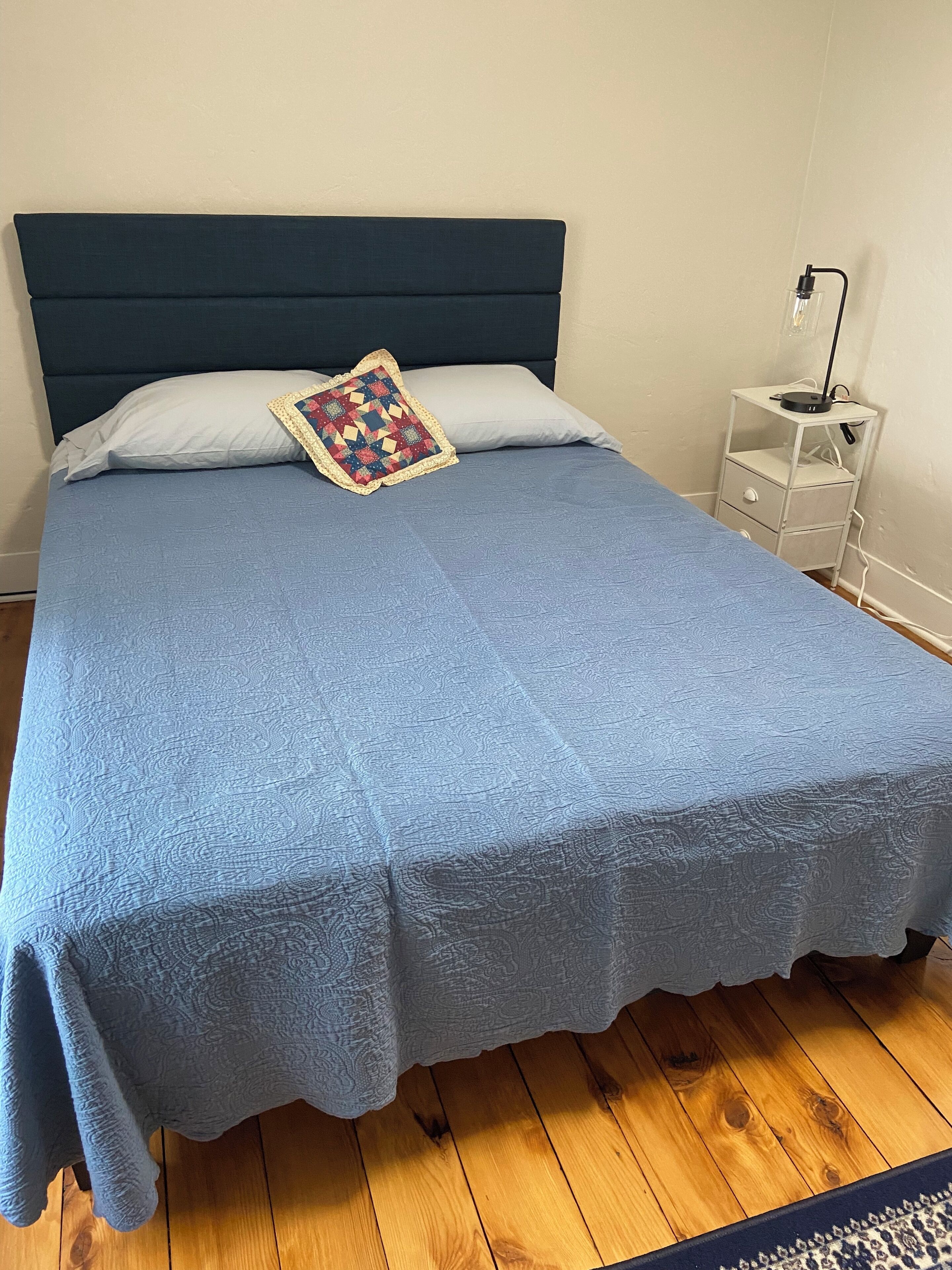 3 bedrooms, desk, free WiFi, bed sheets