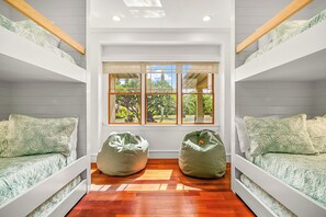 5 chambres, fer et planche à repasser, lit parapluie, Wi-Fi gratuit