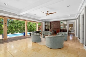 Beheizter Pool