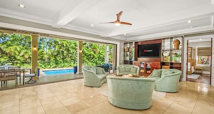 Tiki Villa in Poipu 5Bd/4Bth, Pool & AC, Sleeps 16+