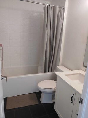 Towels, soap, shampoo, toilet paper