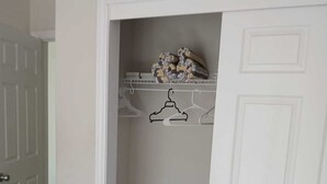 Interior - Comfortable Home in Cambridge – Ideal for Families or Work Trips (Cambridge)