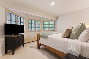 5 bedrooms, iron/ironing board, travel cot, free WiFi