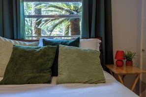 4 chambres, bureau, Wi-Fi gratuit, draps fournis