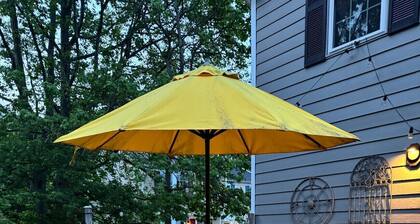 The Cozy Crab- Your Charming Haven in Lovely North Beach!