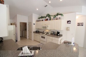 Fridge, coffee/tea maker, cookware/dishes/utensils - Villa Lovie: Charming 4-bed/3-bath with pool & spa (Inverness)