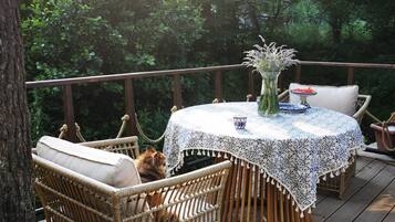 House, 1 Bedroom, Smoking, Terrace | Outdoor dining