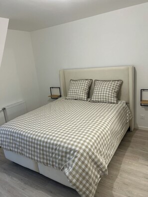 1 bedroom, WiFi, bed sheets - Cosy apartment with balcony near Paris (Le Blanc-Mesnil)