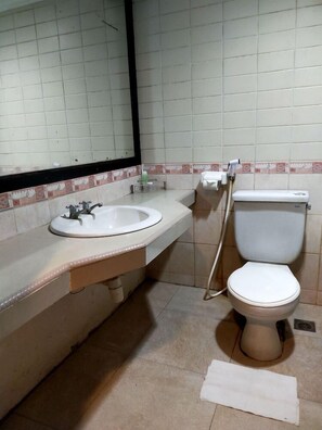 Bathroom - Hotel Sofia Juanda Surabaya (Sidoarjo)