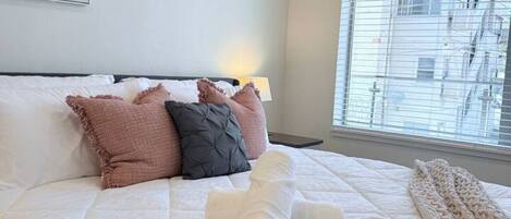 1 bedroom, desk, iron/ironing board, WiFi