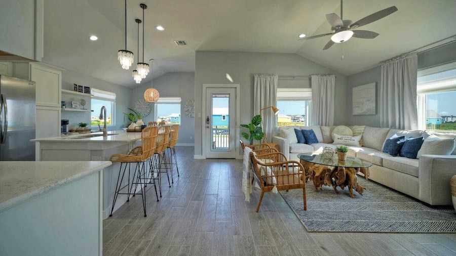 Sleeps 24 2 Homes, Priv Pool, Swing Bar, Patio Lounge Near Nature Preserve