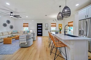 Casa (Multiple Bedrooms) | Parte interna