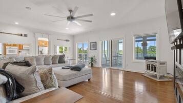 TV, fireplace, video games