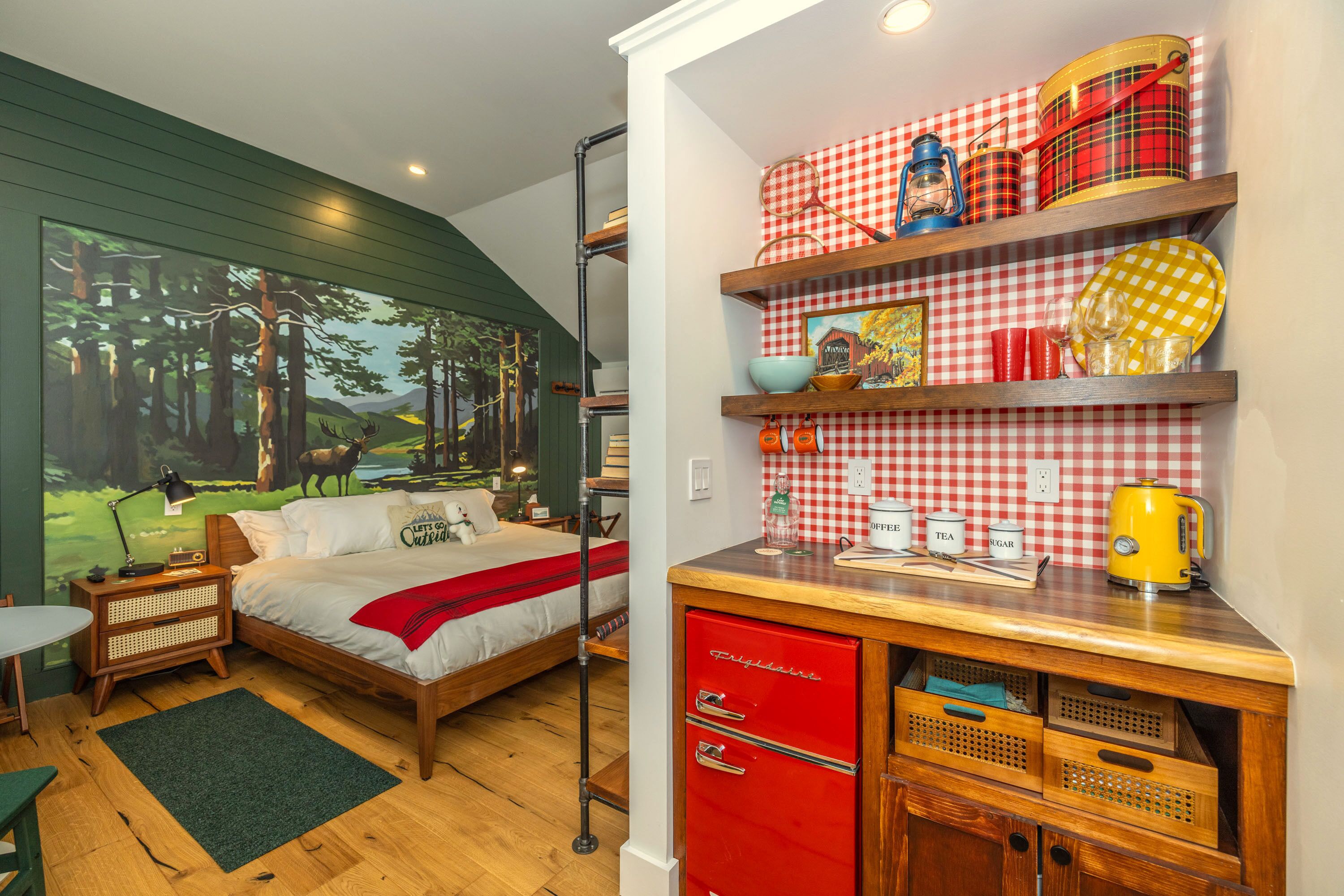 Luxury Room, 1 King Bed, Garden View | Egyptian cotton sheets, premium bedding, desk, laptop workspace