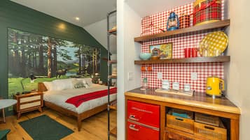 Luxury Room, 1 King Bed, Garden View | Egyptian cotton sheets, premium bedding, desk, laptop workspace