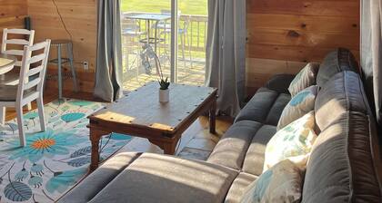 New spacious-charming one bedroom cottage with loft at Wilson Lake Country Club