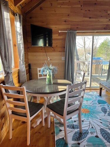 New spacious-charming one bedroom cottage with loft at Wilson Lake Country Club
