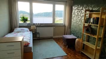 2 多间卧室、WiFi、床单