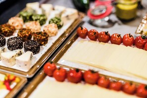 Daily buffet breakfast for a fee - Aiden by Best Western Velbert (Velbert)