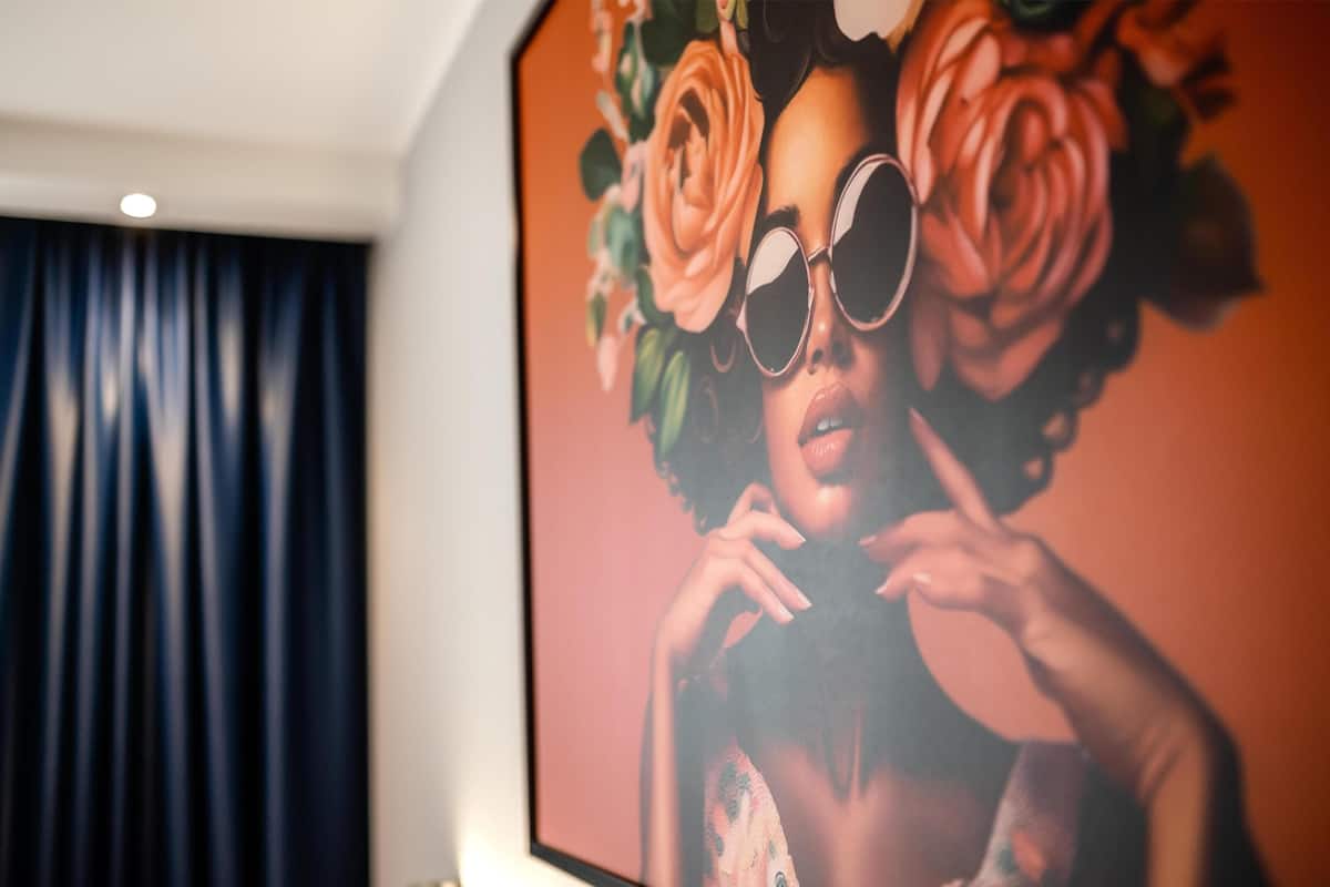 Premium bedding, in-room safe, blackout curtains, soundproofing