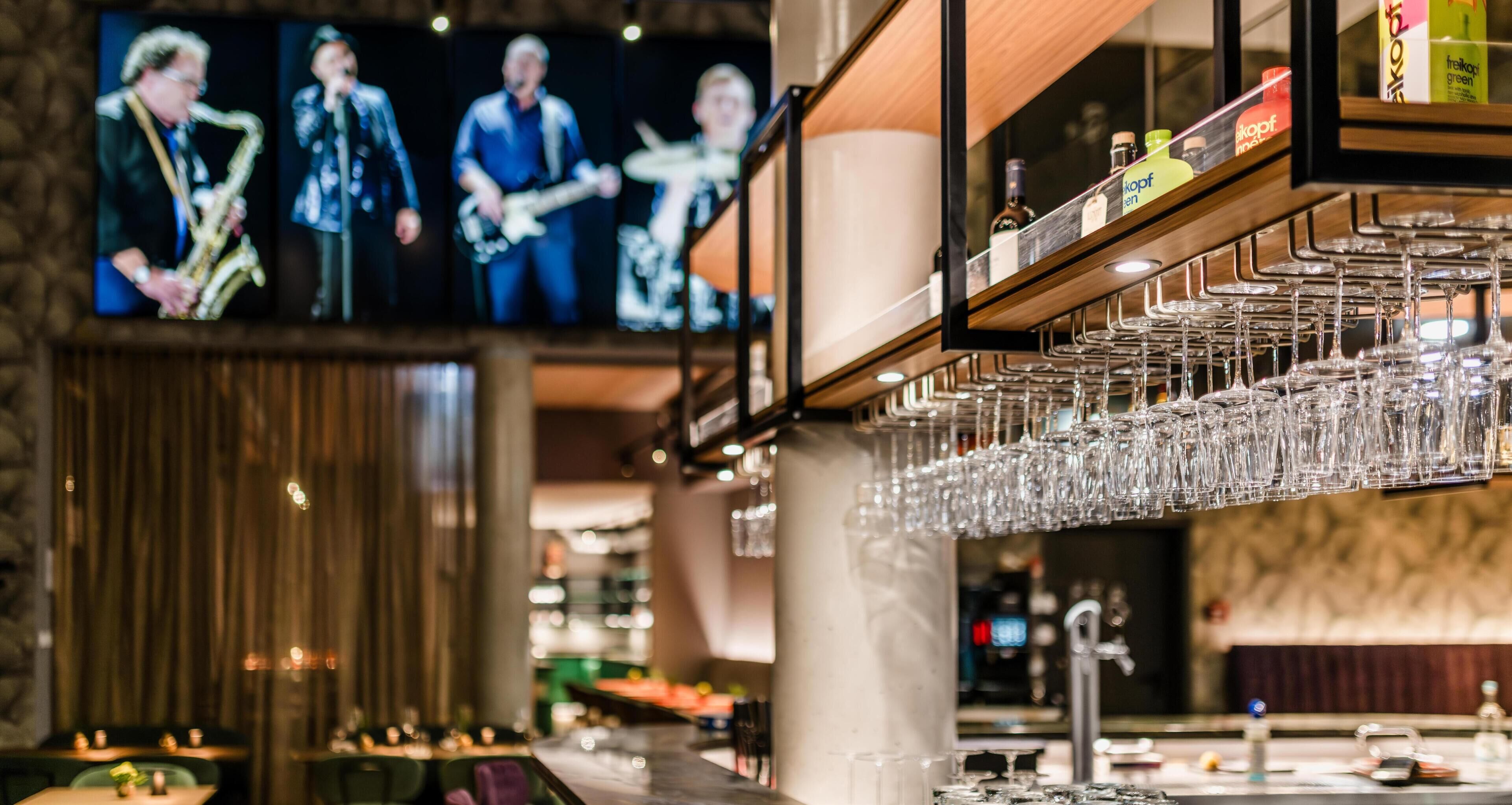 Bar (in der Unterkunft)