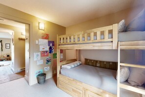 2 bedrooms, Internet, bed sheets