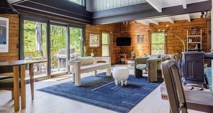 Pool+hot Tub, Firepit Near Hikes, Shops, Dining Cragswood Lodge by Avantstay