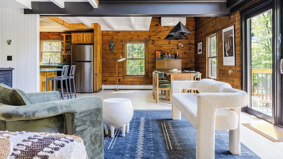 2 Cabins w/ Hot Tub, Pool, Firepit, & Outdoor Dining Minutes From Wineries