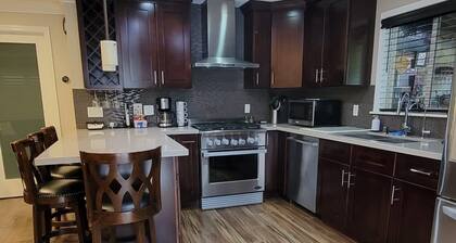 Prime Area w/ Yard ~ Close to Studios!