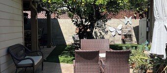 Prime Area w/ Yard ~ Close to Studios!