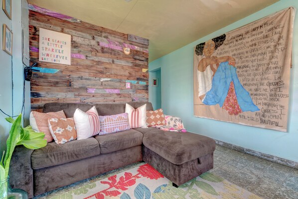 Comfort Apartment, 4 Bedrooms, Kitchen, Sea Facing | Living area - LoveSoulBeautiful (Luquillo)