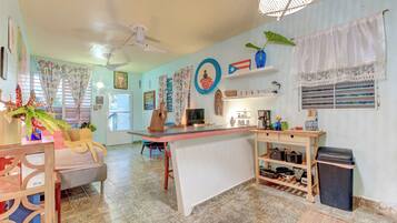 Comfort Apartment, 2 Bedrooms, Kitchen, Ground Floor | Living area