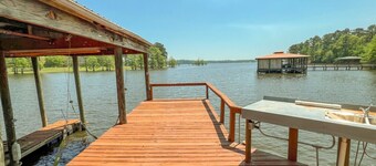 Waterfront 3 bedroom home right outside North Toledo Bend State Park.