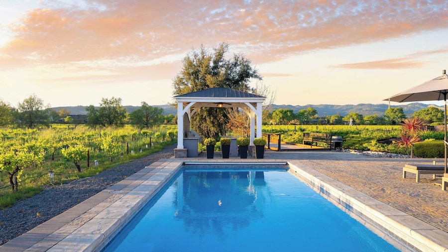 Chic Sonoma Oasis w/ Pool, Bocce, Hot Tub + Minutes to Downtown
